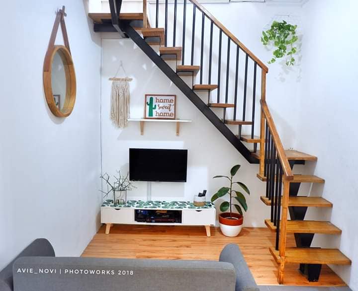 Desain Tangga Rumah Minimalis Modern 2 Lantai