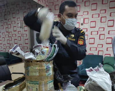 BC Batam Amankan 13 Ribu Lebih Benih Lobster, Begini Modusnya BC Batam Amankan 13 Ribu Lebih Benih Lobster, Begini Modusnya