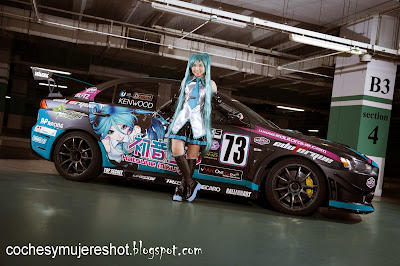 cosplay-Mitsubishi-Lancer-Evolution-model-babe-car-super-wallpaper