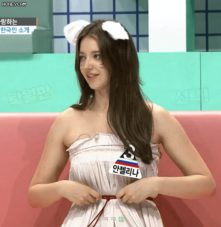 떡치는 소리를 맞춘 러시아 구미호 안젤리나