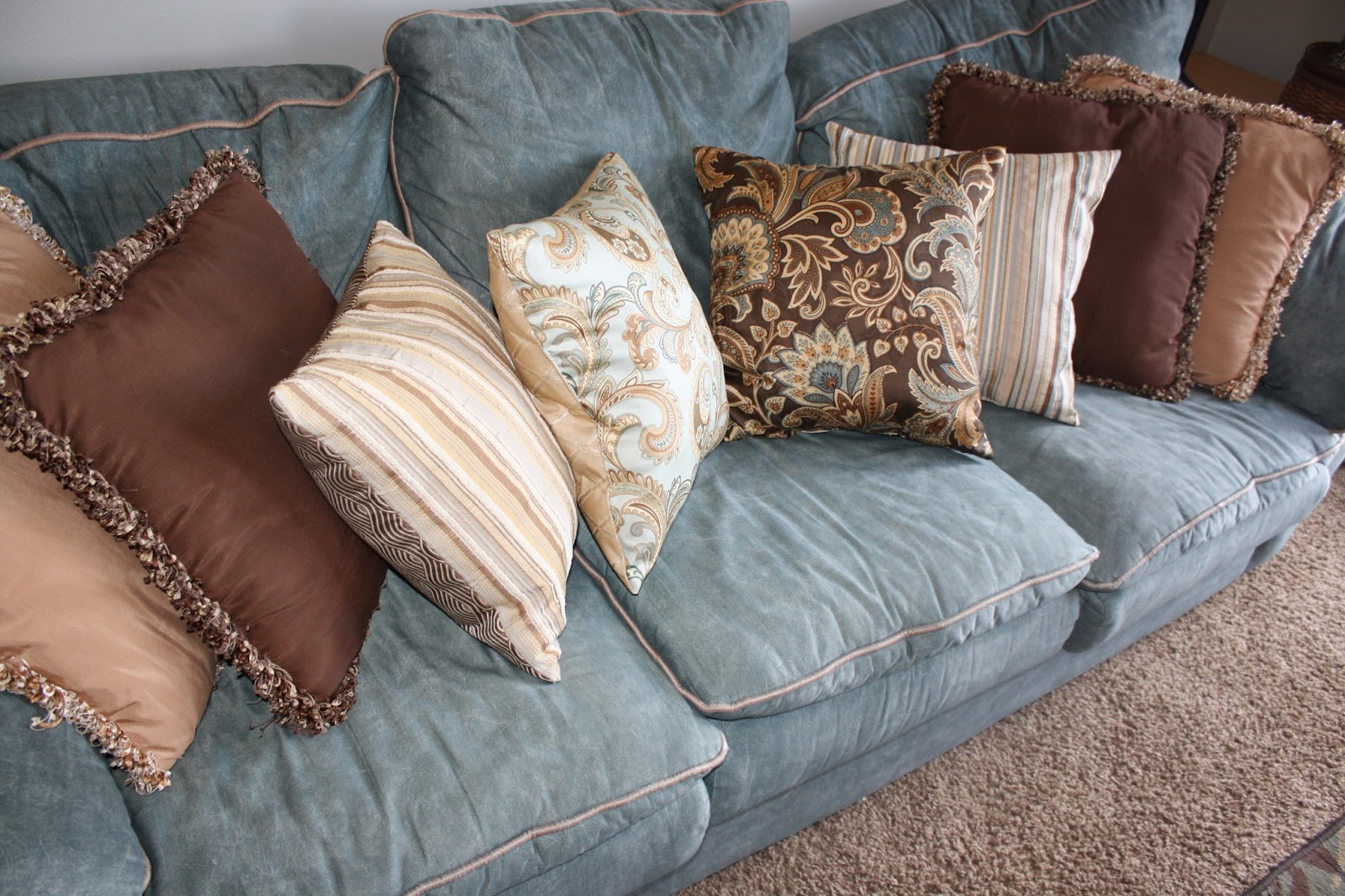 Making an Uglyish Sofa Look Better with 2 PILLOWS Making Life Blissful