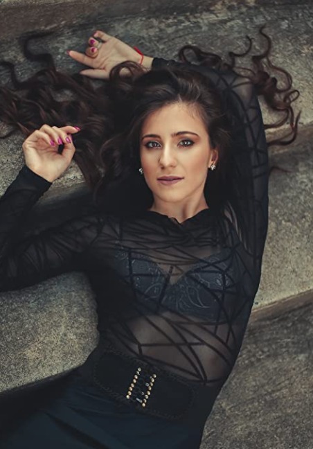 Eliana Ghen Age Birthday Wiki Family Bio Facts And Much More Filmifeed Celebs