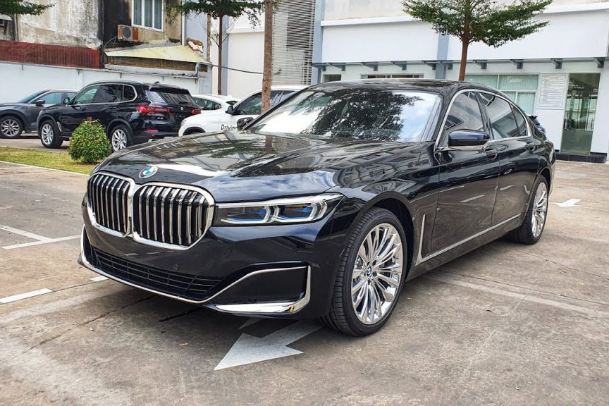BMW 7-Series xả hàng giảm giá gần 600 triệu đồng tại Việt Nam