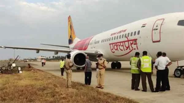 News, Kerala, State, Thiruvananthapuram, Air India Express, Flight, Technology, Travel, Gulf, Saudi Arabia, Dammam, Air India Express flight makes emergency landing in Thiruvananthapuram