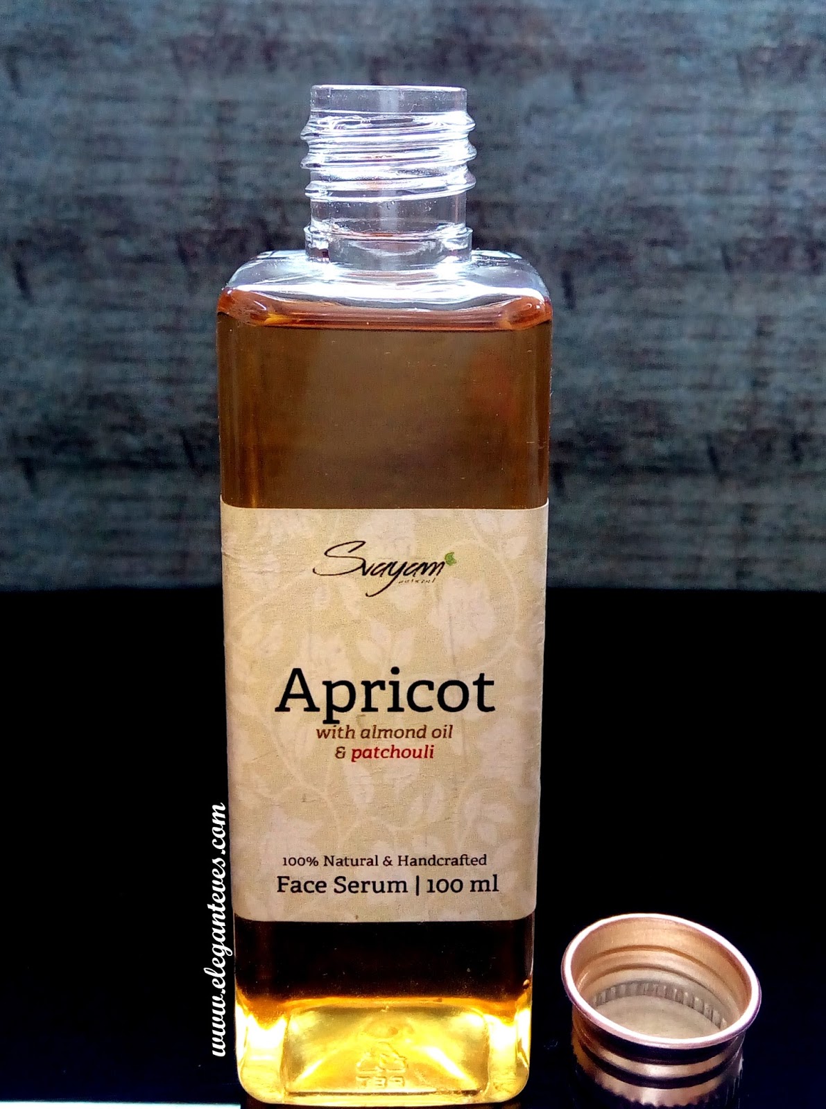 Review of Svayam Natural Apricot Face Serum with Almond Oil and