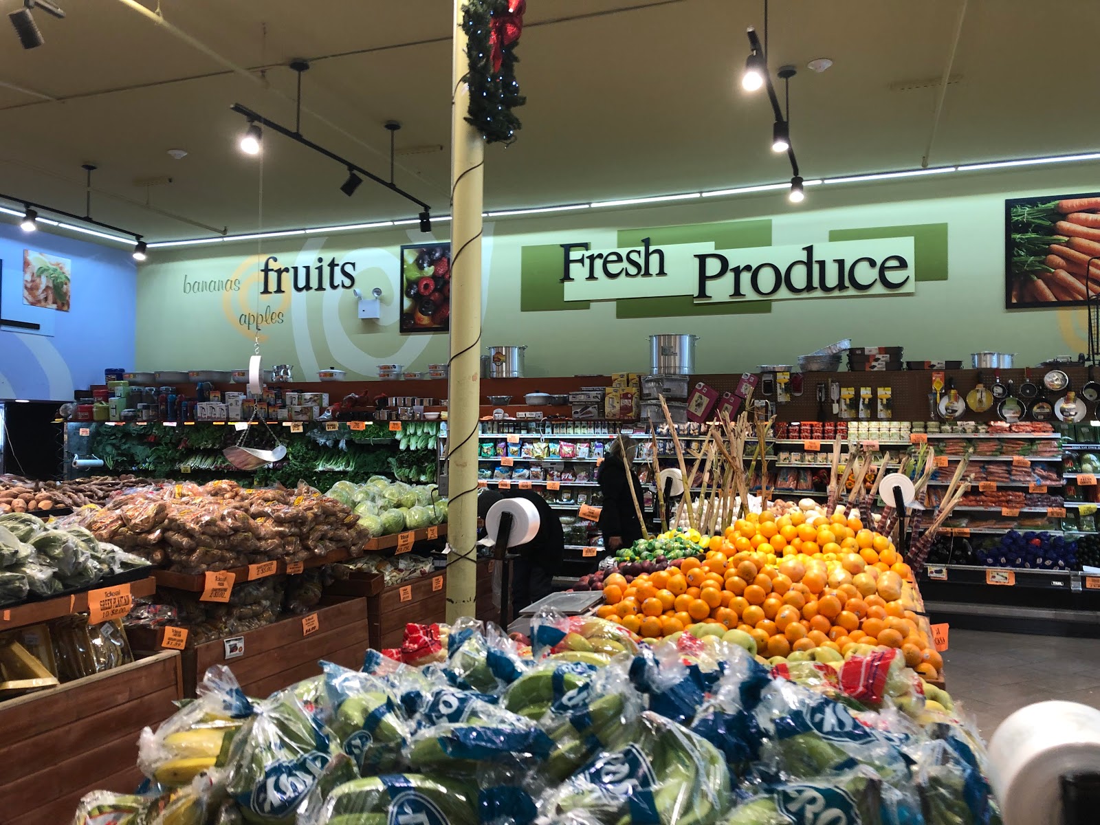 TOUR Ideal Food Basket Baldwin, NY