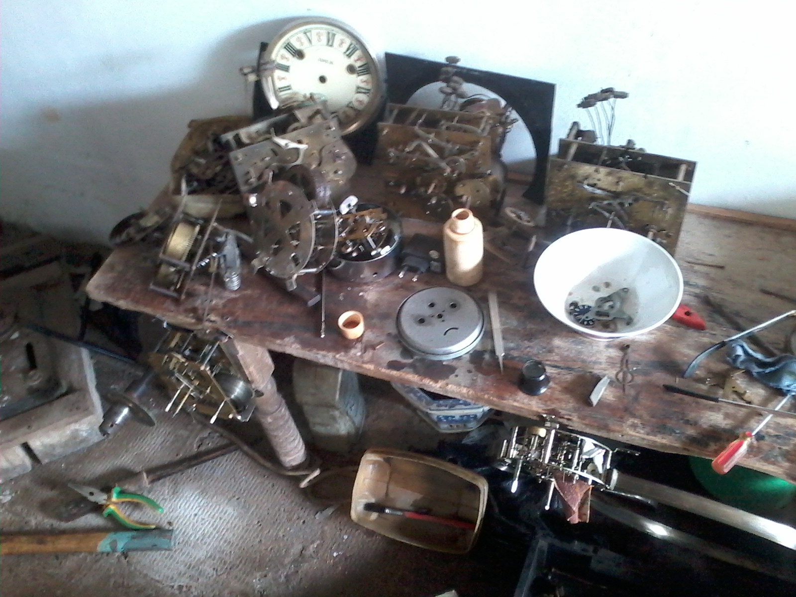 Service jam antik panggilan.. 081310550966 Service Jam Antik Panggilan