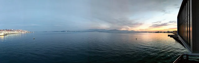 What to see in Santander in winter: the sunset near Centro Botín