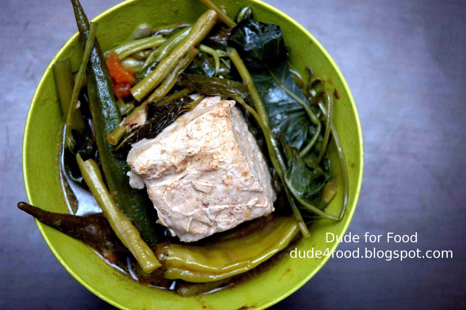 DUDE FOR FOOD What's In The Pot? Sinigang na Tuna...