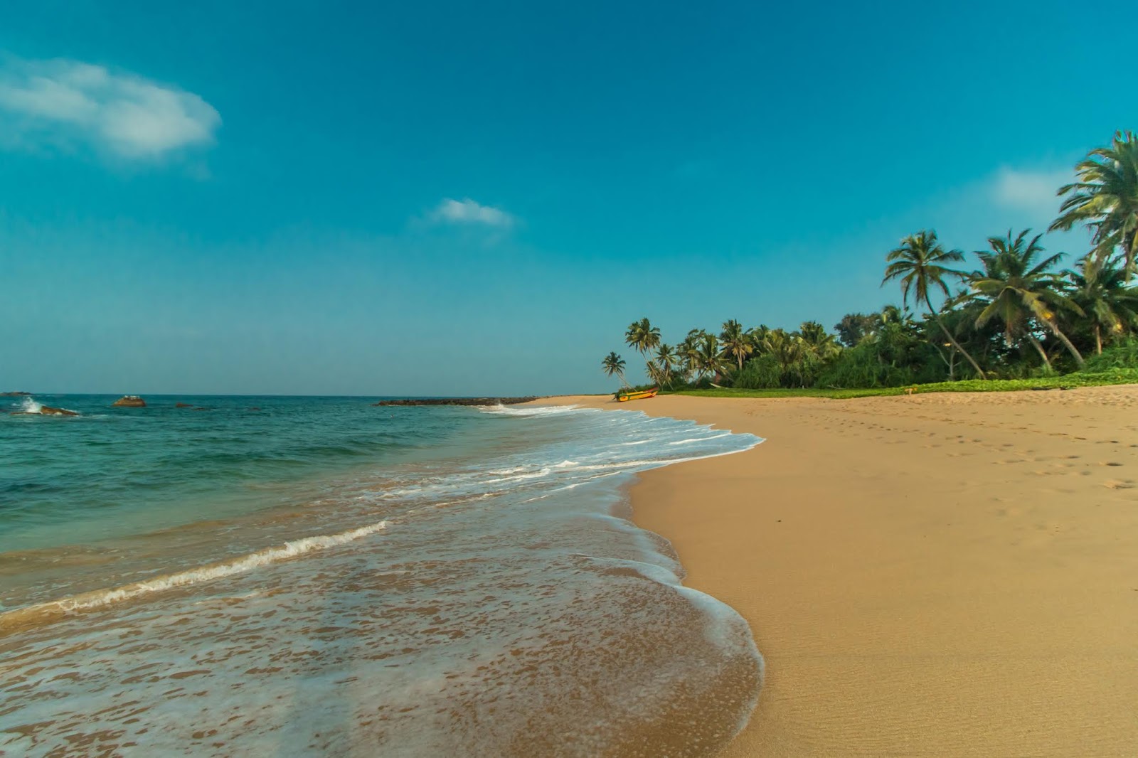 Амбалангода шри. Амбалангода Шри Ланка. Амбалангода пляж. Балапития Шри Ланка. Пляж сайлент Бич Шри Ланка.