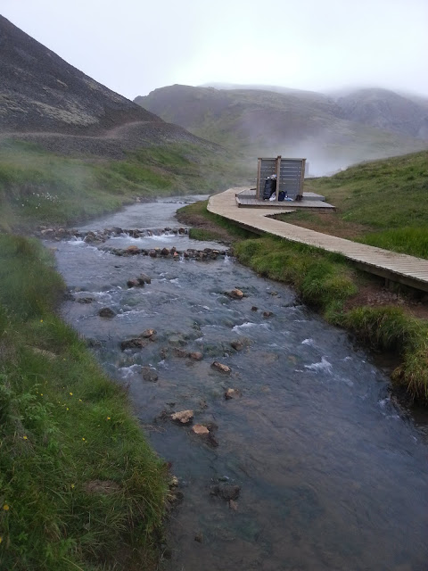 source chaude de Reykjadalur Islande