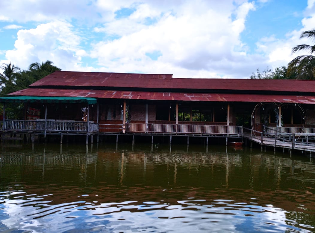 Rumah Rakit Endau Rompin