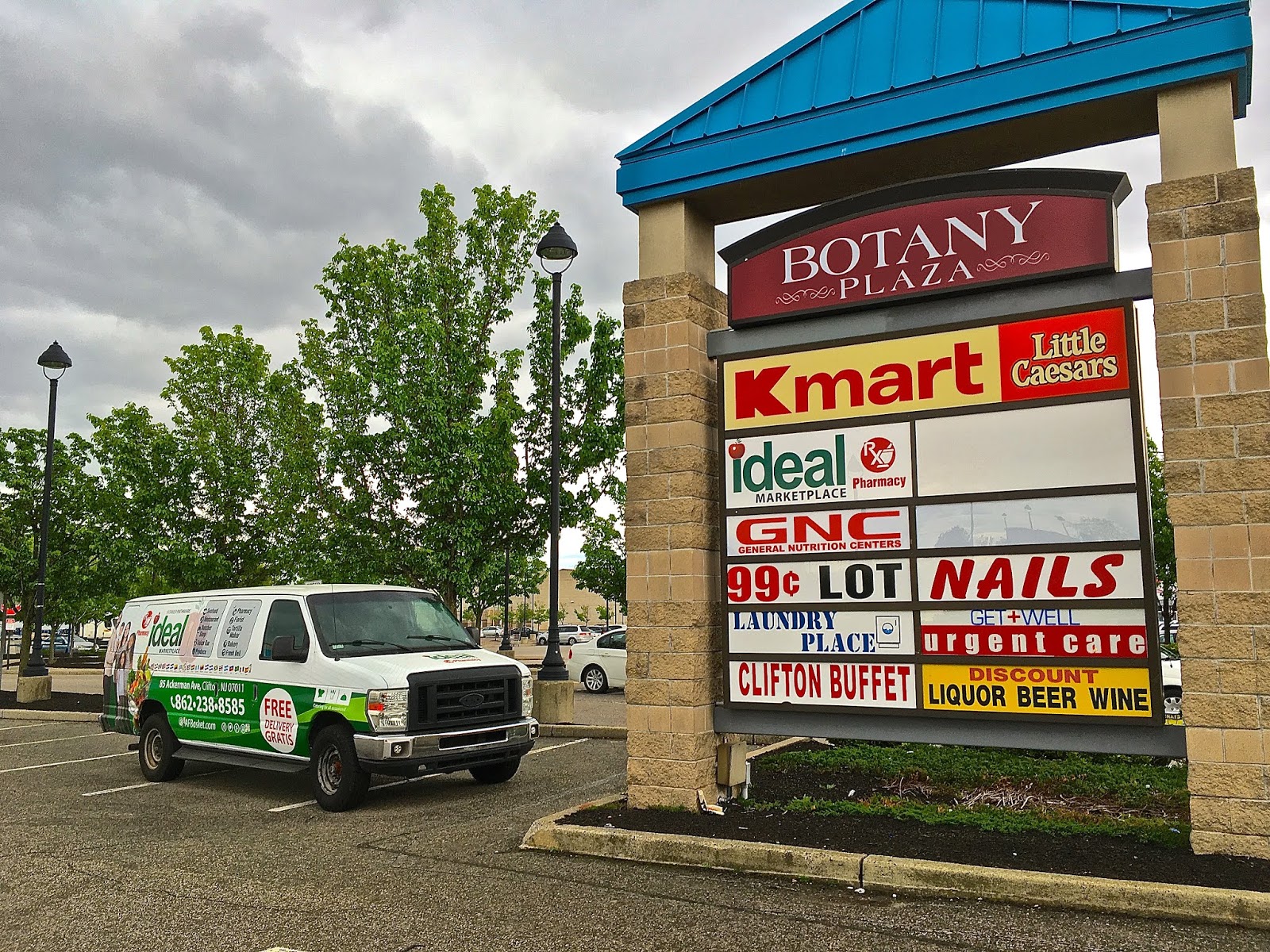 Tour Pathmark Botany Plaza, Clifton, New Jersey
