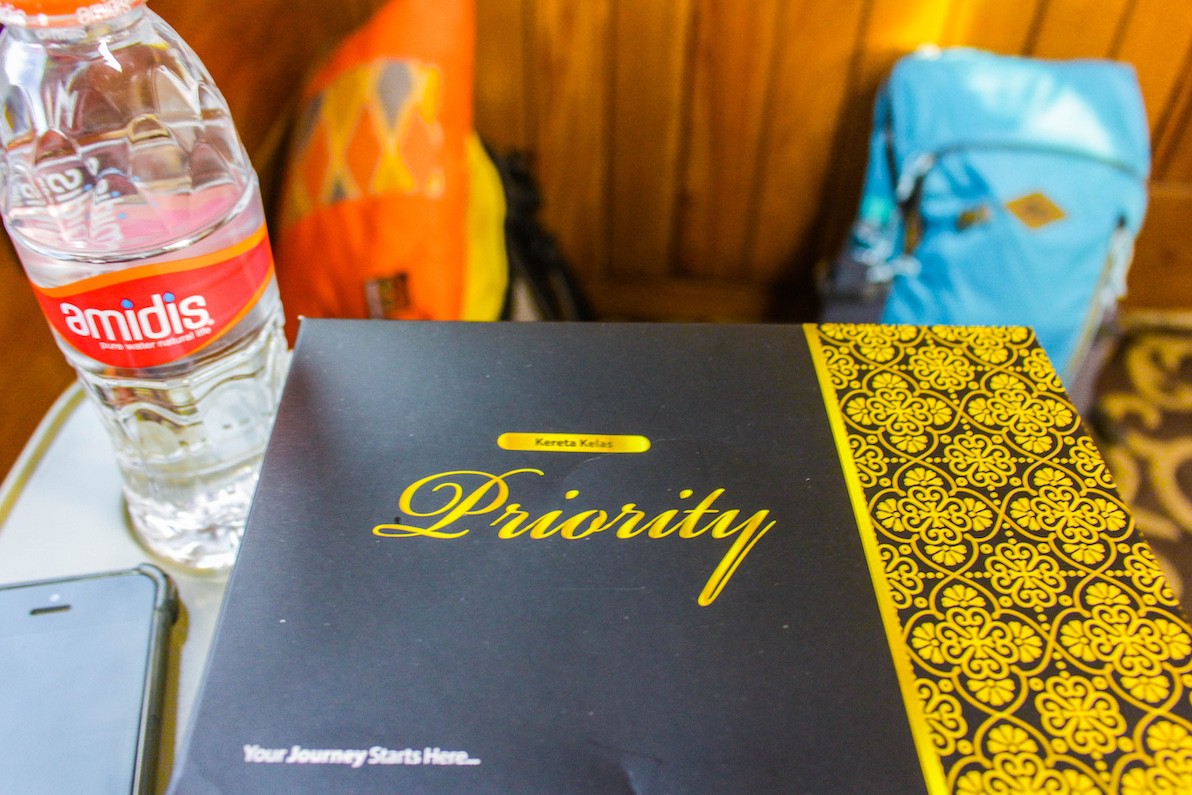 High life тв. Пионер high life. High life priority. Miller high life beer. High life priority.