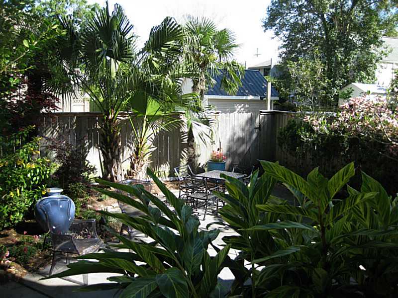 REAL ESTATE, NEW ORLEANS 325 EXPOSITION BLVD., NEW ORLEANS, LA 70118