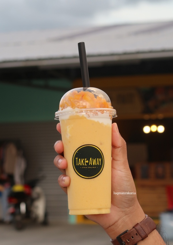 Take Away Mango Smoothie di Dataran Machang