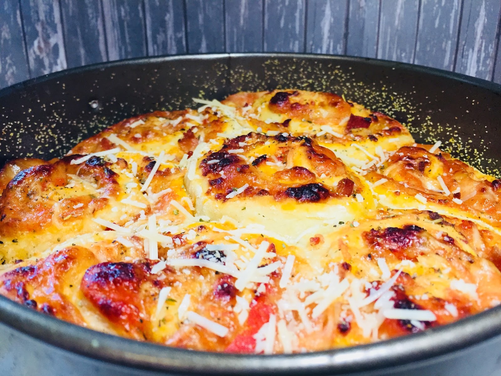 Pepperoni Bacon Pizza Rolls