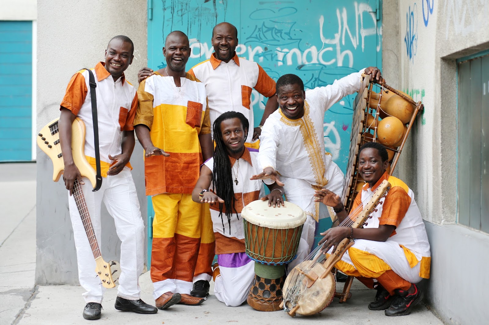 Современная африканская музыка. Африканские музыканты. Музыкальная культура Африки. Музыканты африканцы. Африка музыкант.