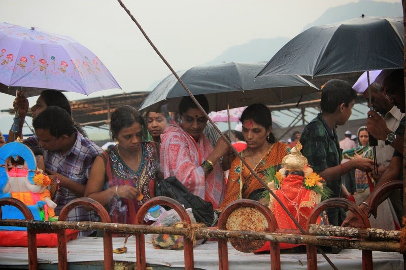 Amid heavy rains, Ganesha idol puja before visarjan in Mumbai during Ganesh Chaturthi festival