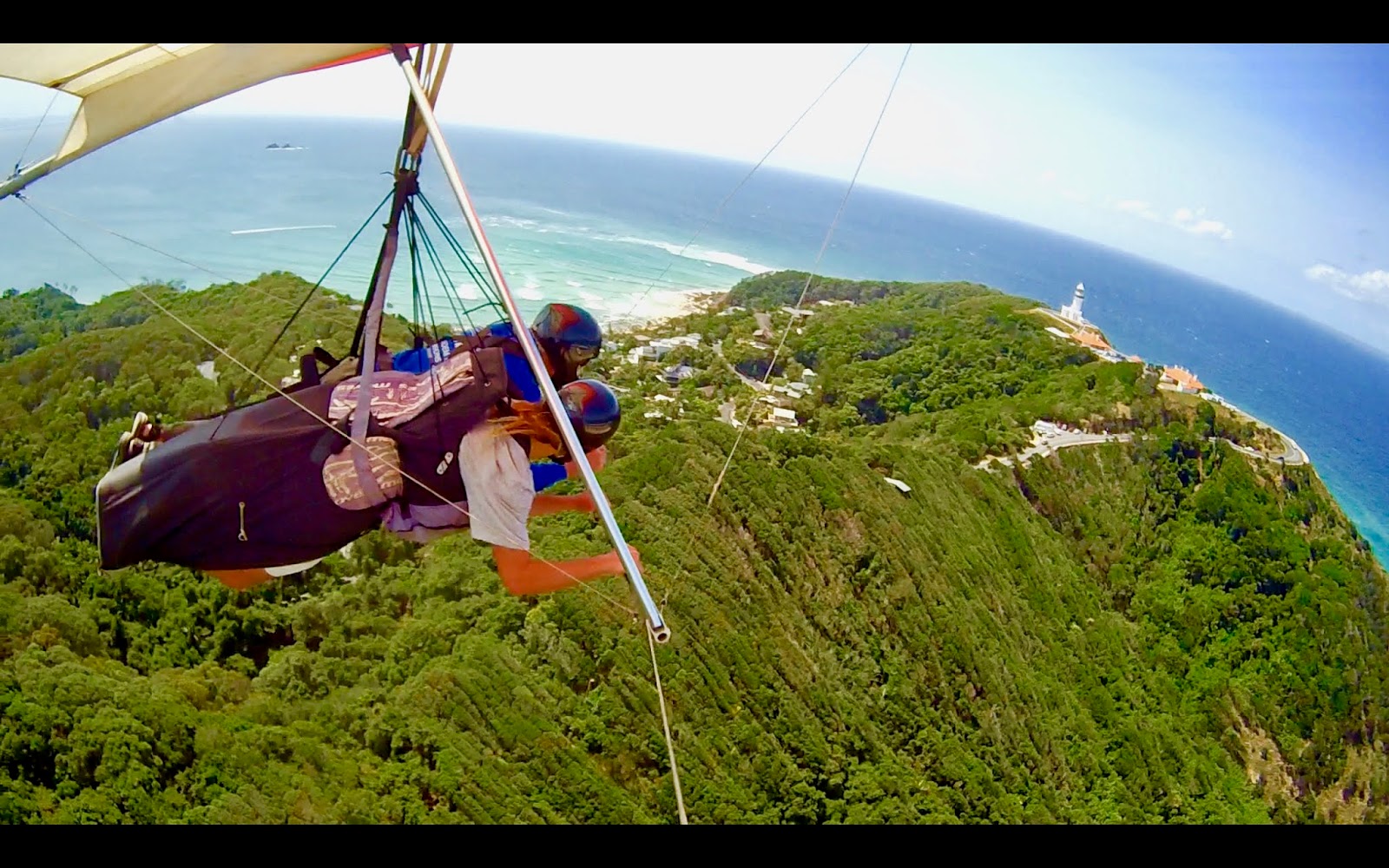 Hang Gliding in Byron Bay Hang Gliding in Byron Bay