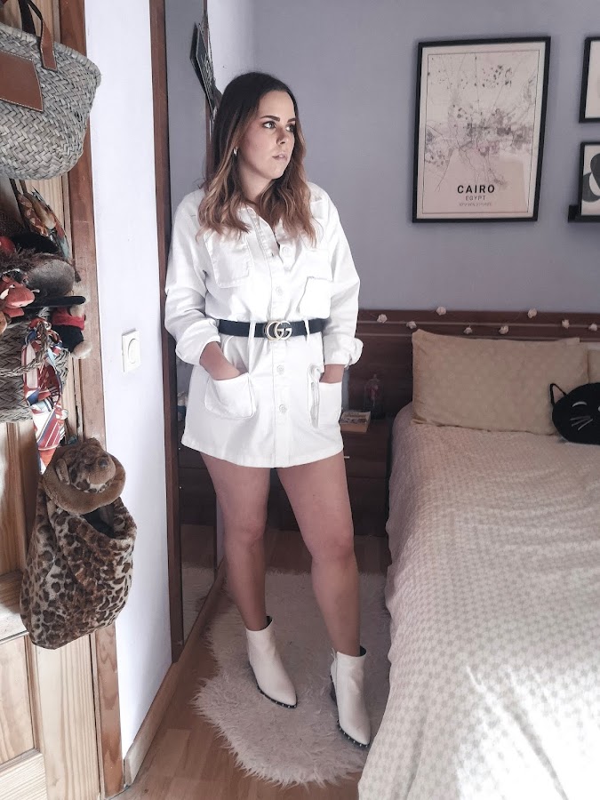 Outfit con chaqueta cargo