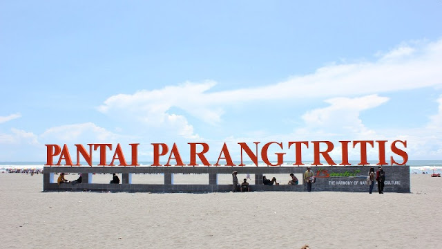 pantai parangtritis jogya