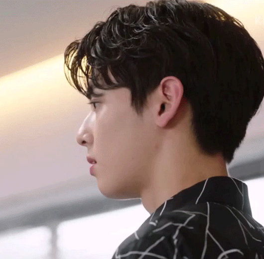 여자들이 선호 하는 나쁜남자 스타일링한 차은우.gif | 인스티즈