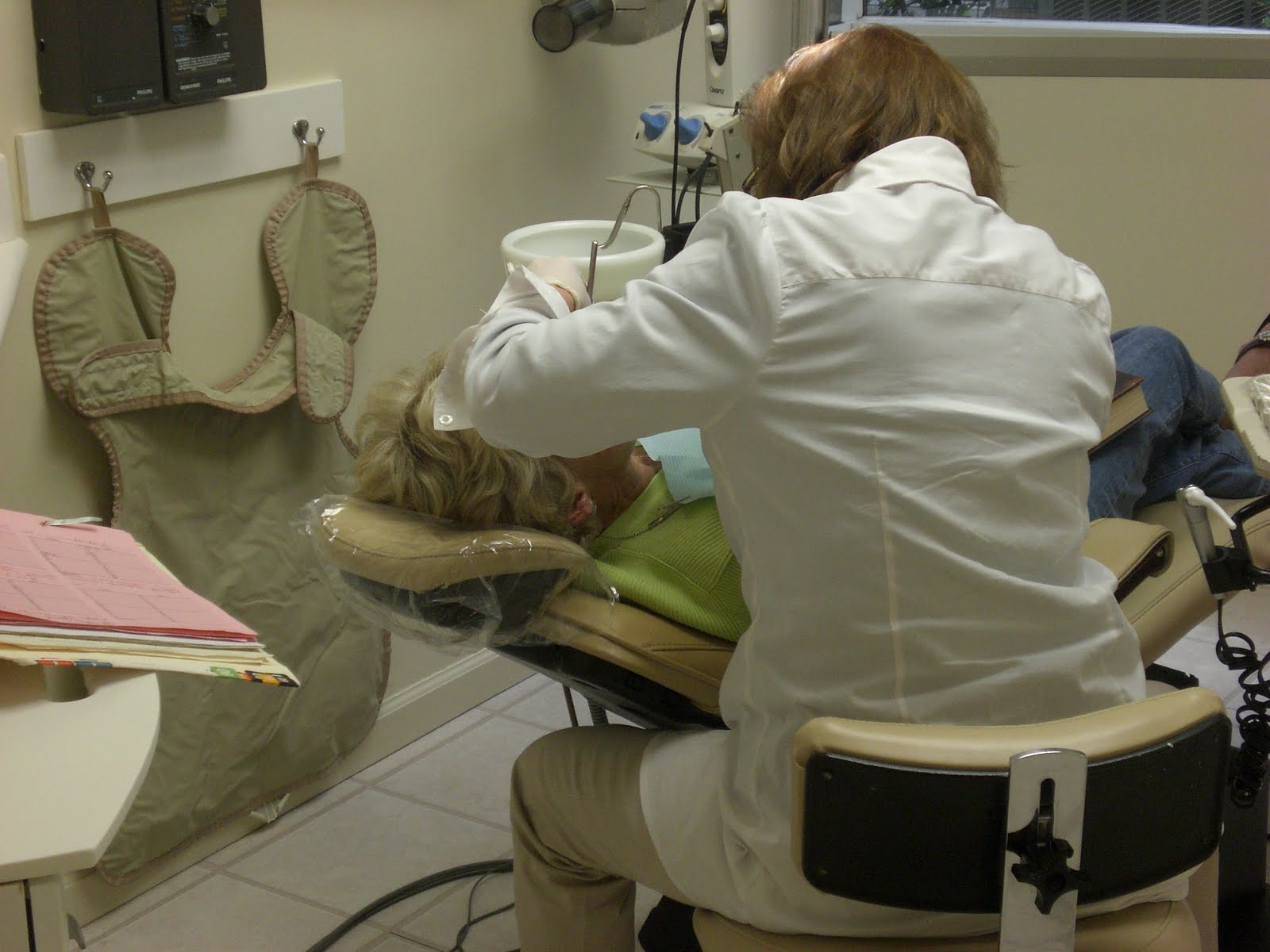 The Right Smile Center Dentist Sandy Springs ADA Accredited Prosthodontist is Your Cosmetic