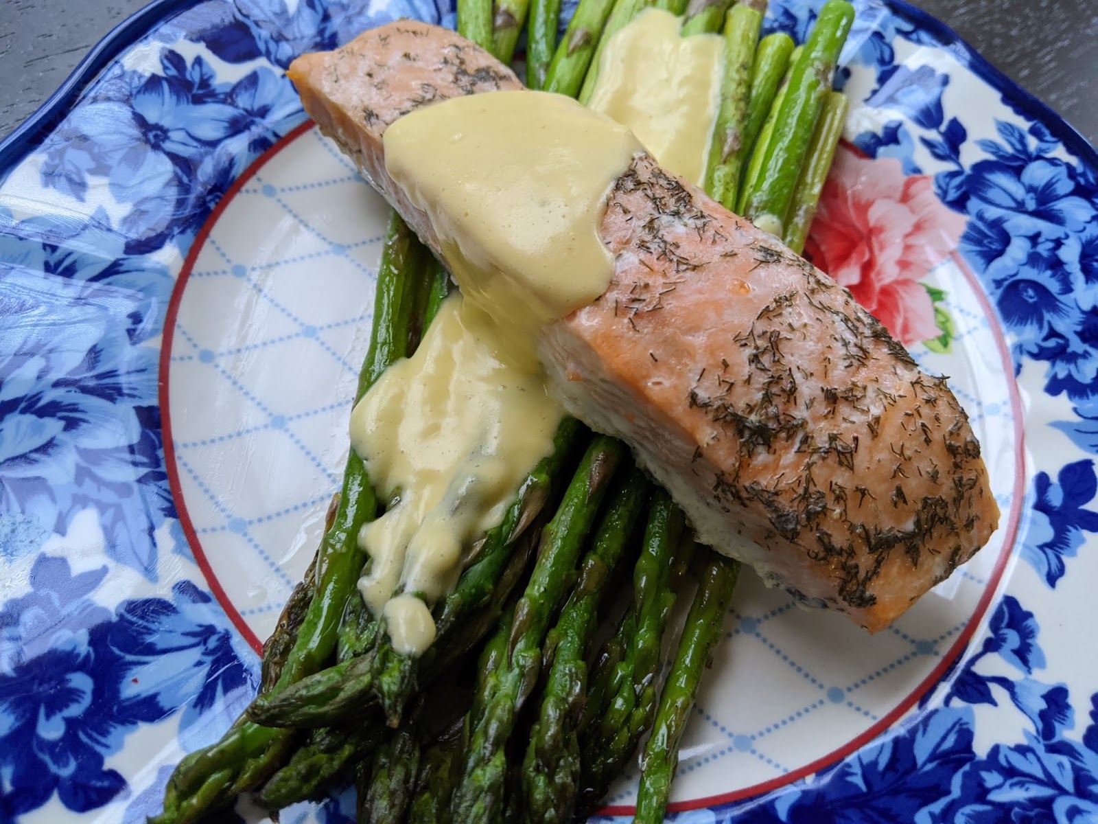 Roasted Salmon and Asparagus with Hollandaise Sauce