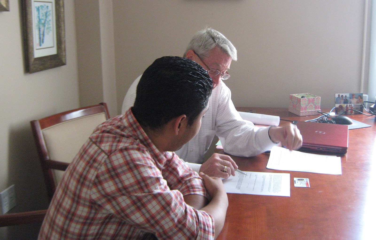 deferred action flooded nonprofits calls local immigrants seeking neighbors volunteer helps apply client