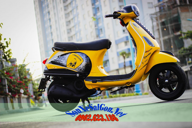 Sơn xe Vespa LX phong cách Gallado màu vàng đen