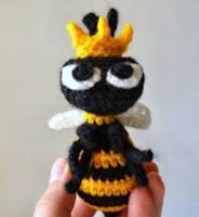 PATRON GRATIS ABEJA REINA AMIGURUMI 1266