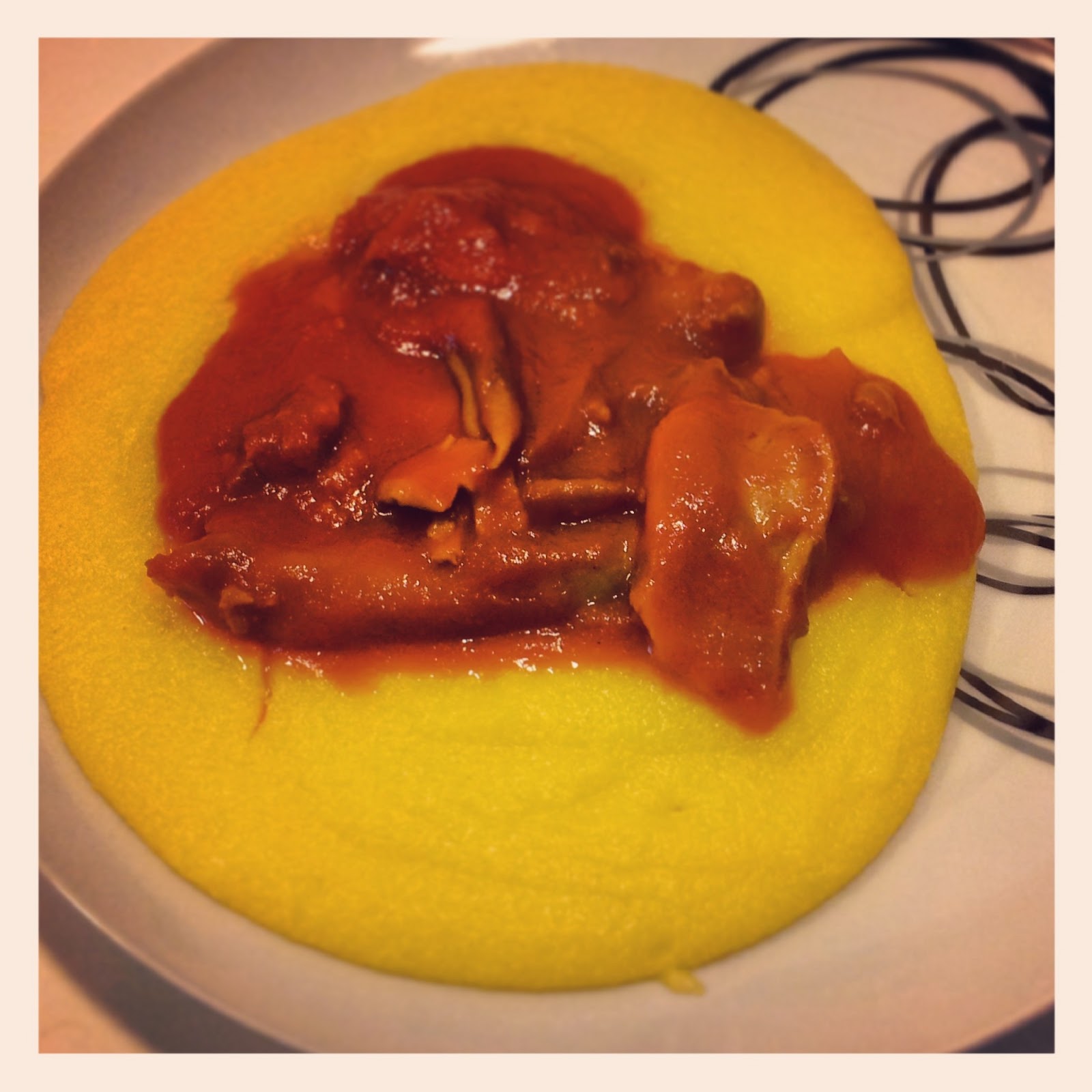 Polenta con sugo, salsiccia e funghi porcini Le ricette di Anna e Flavia