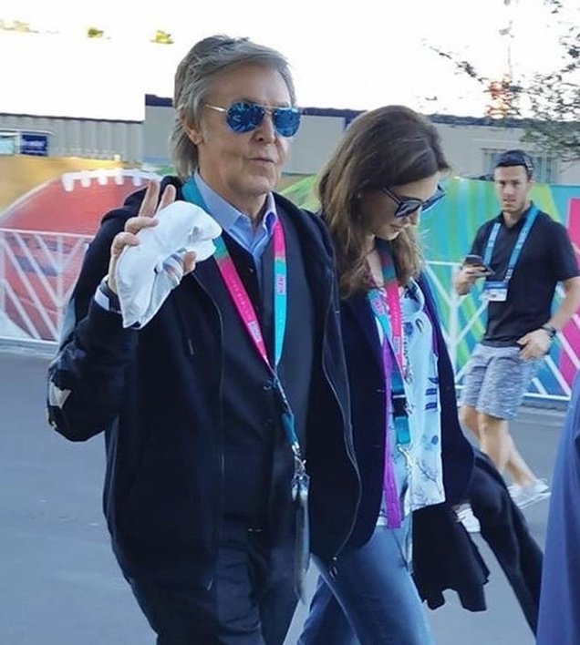 PAUL ON THE RUN Paul McCartney and wife Nancy Shevell in the Super