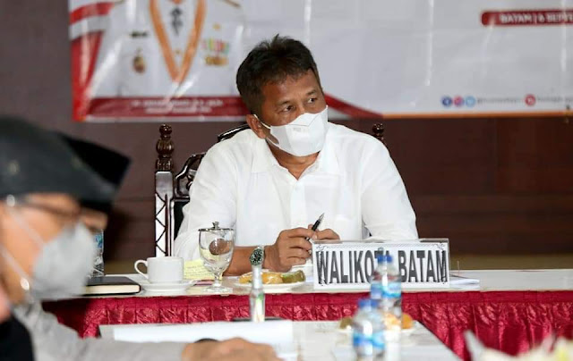 Rudi Jemput dan Antar Rombongan Pansus RUU tentang Landas Kontinen Rudi Jemput dan Antar Rombongan Pansus RUU tentang Landas Kontinen