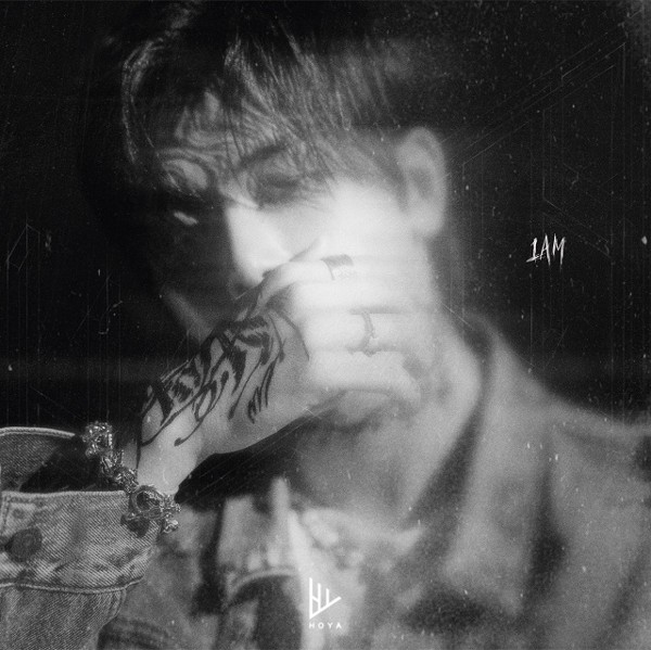 HOYA – 1AM – Single