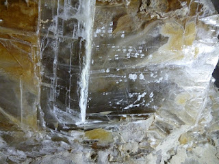 Lapis Specualris. Cuevas del Sanabrio (Huete)
