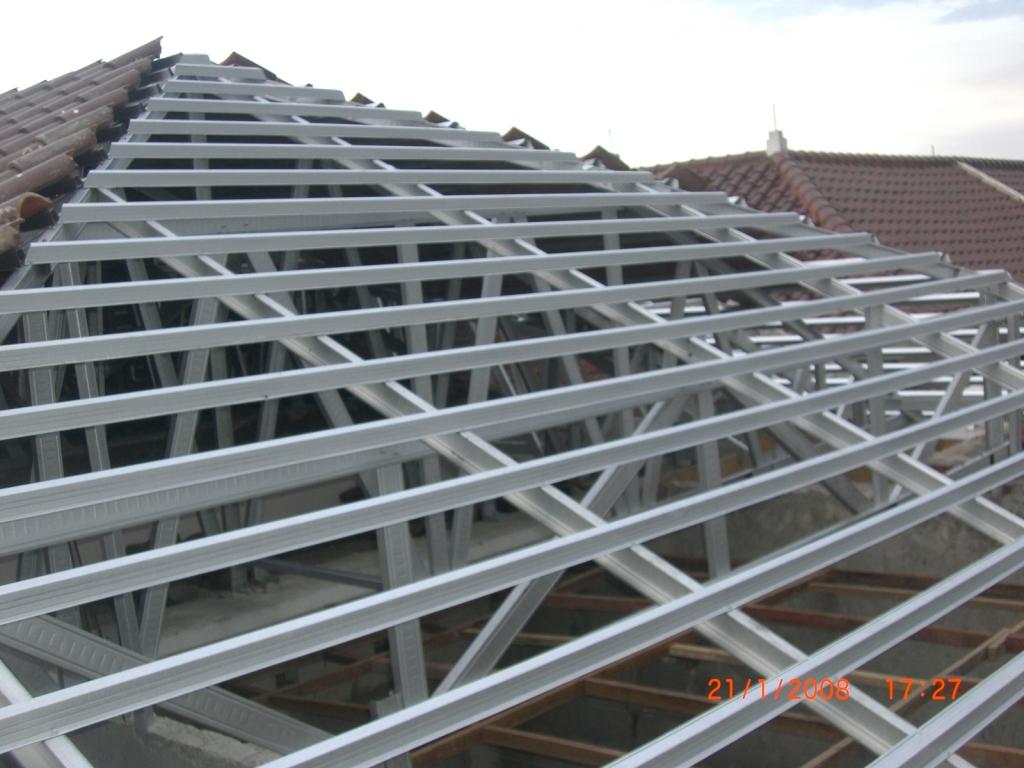 Harga Pasang Atap Baja Ringan dan Genteng Metal Pasir