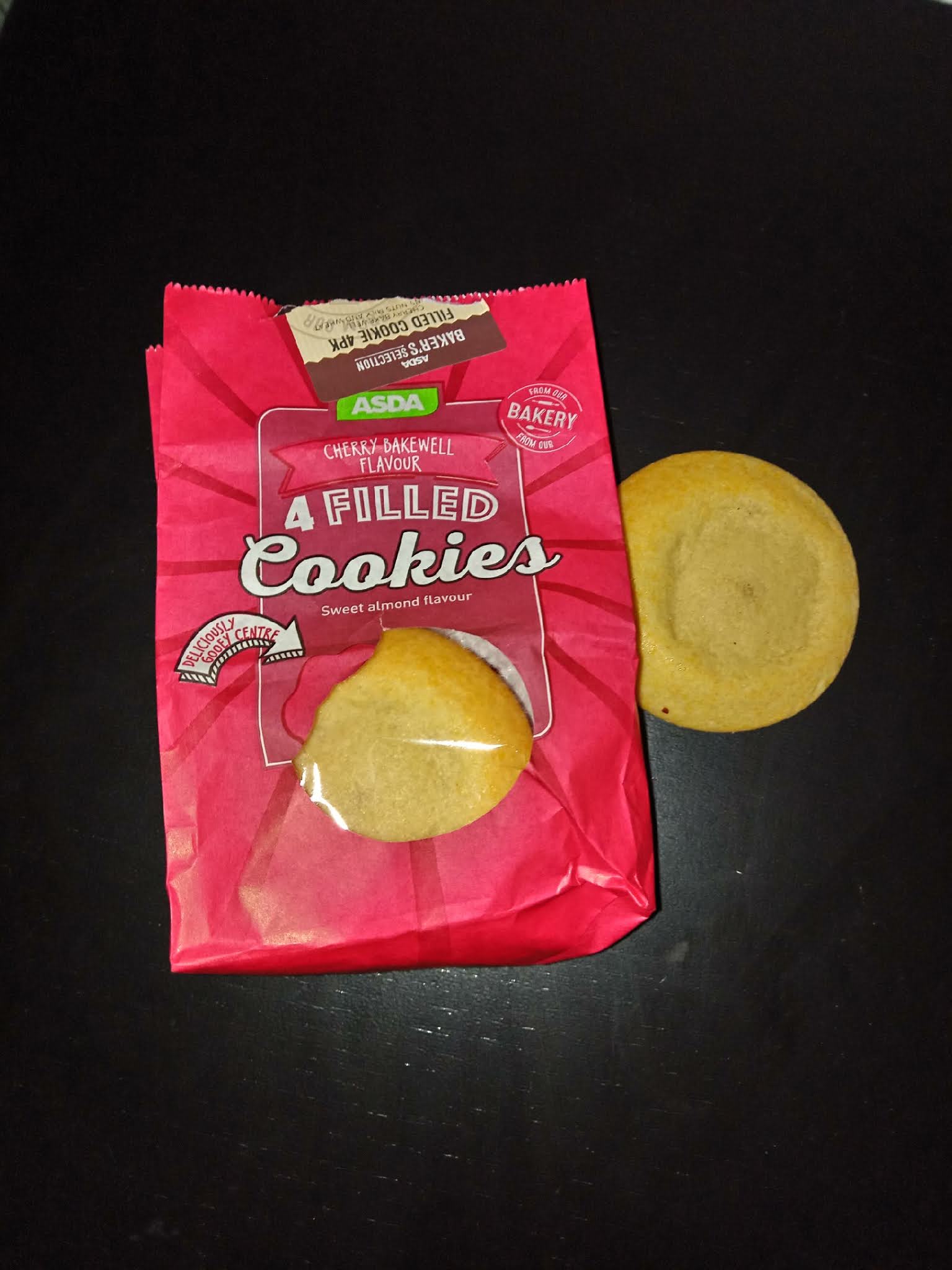 Supersupergirl's Food Reviews [Review] Filled cookies at ASDA