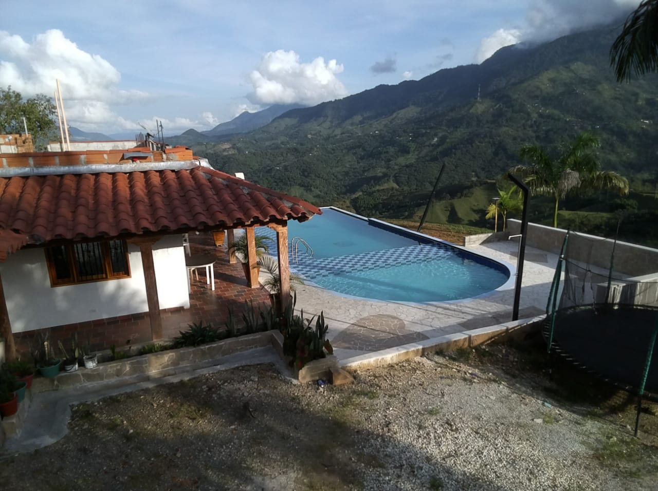 COCORNÁ: FINCA LA PEÑA Ó LAS TORTUGAS