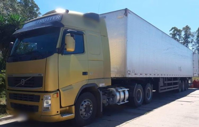 Caminhão com cigarros contrabandeados é apreendido na BR-116