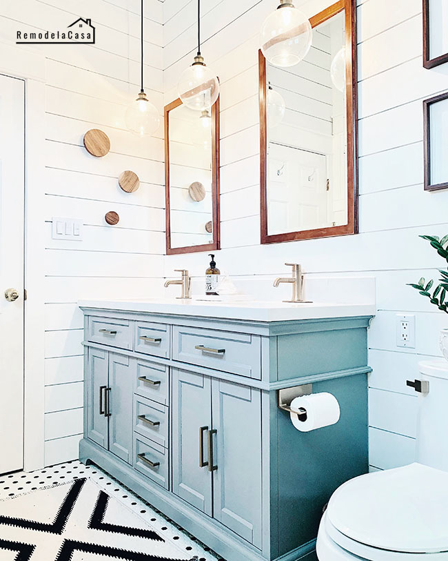 Bathroom Renovation: How to Install Real Shiplap - Remodelando la Casa