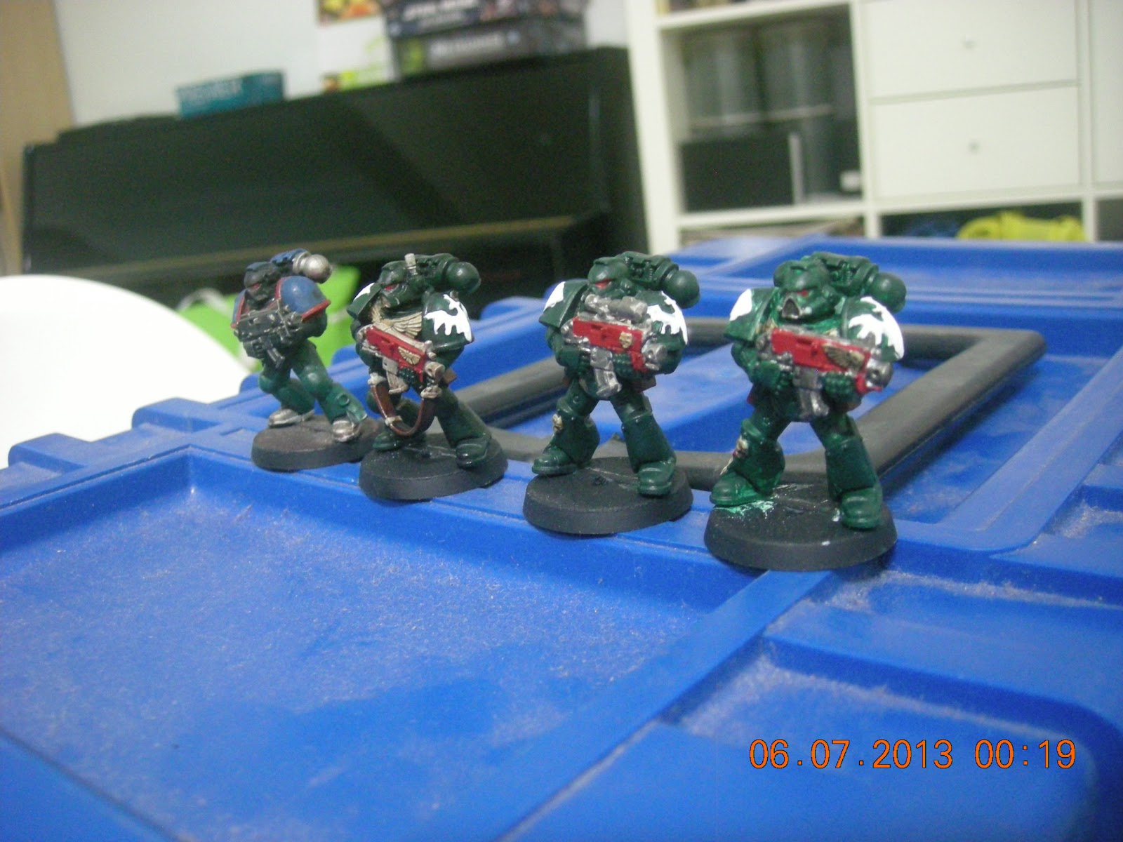 Dark Gathering Warhammer 40K Paint Set Part 1