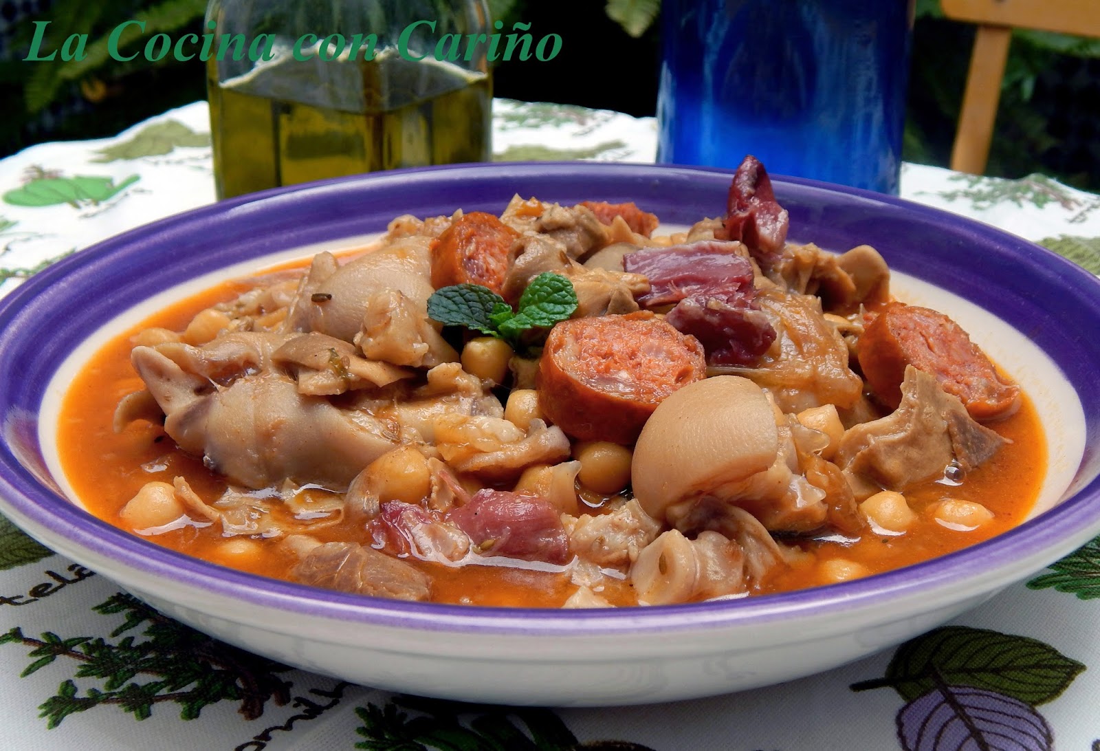 CALLOS CON GARBANZOS A LA ANDALUZA O A LA GALLEGA O MENUDO A LA