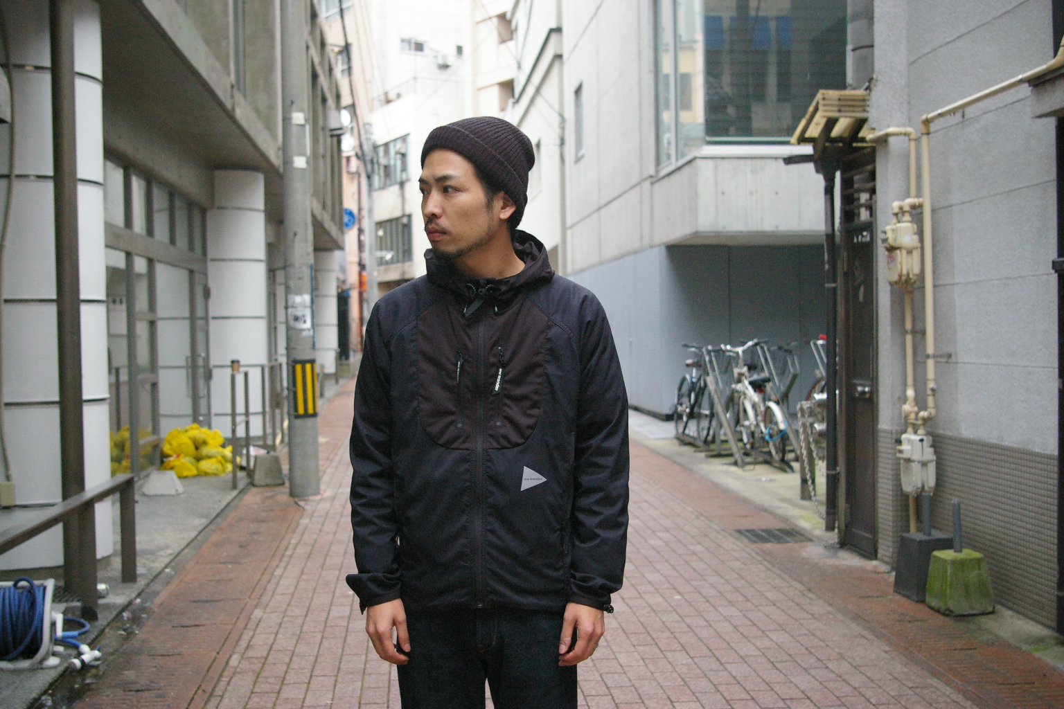 卸し売り購入 定価4万 新品 and wander trek jacket 2 ブラック 3