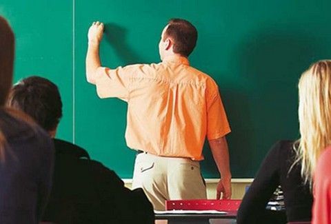Απίστευτο! Μαθητής στην δικαιοσύνη με την κατηγορία ότι... ρευόταν στην τάξη! Δείτε τι απίστευτο συνέβη