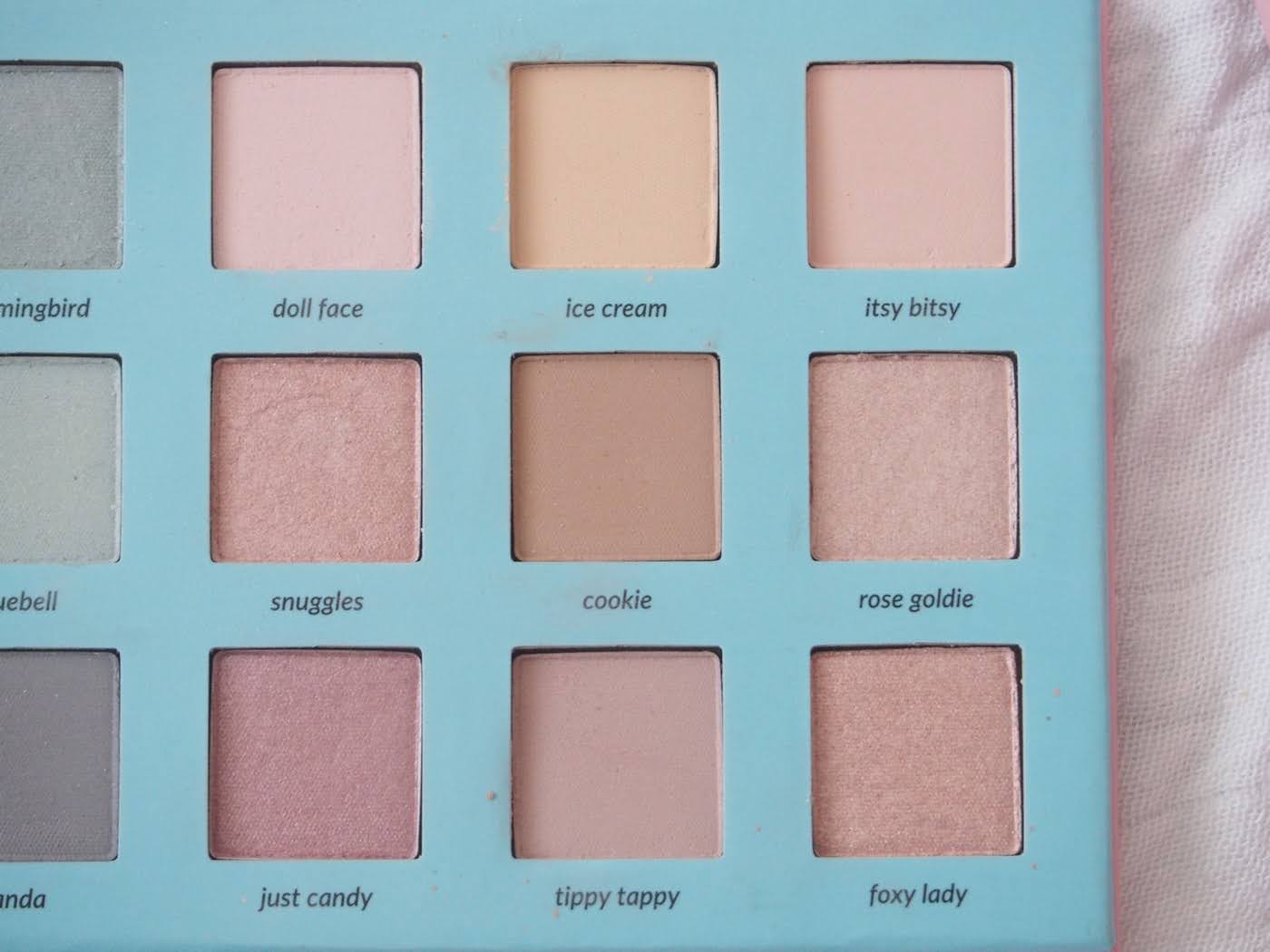 House of Skodulka Rival Loves Me Propadák roku paletky Out of Space