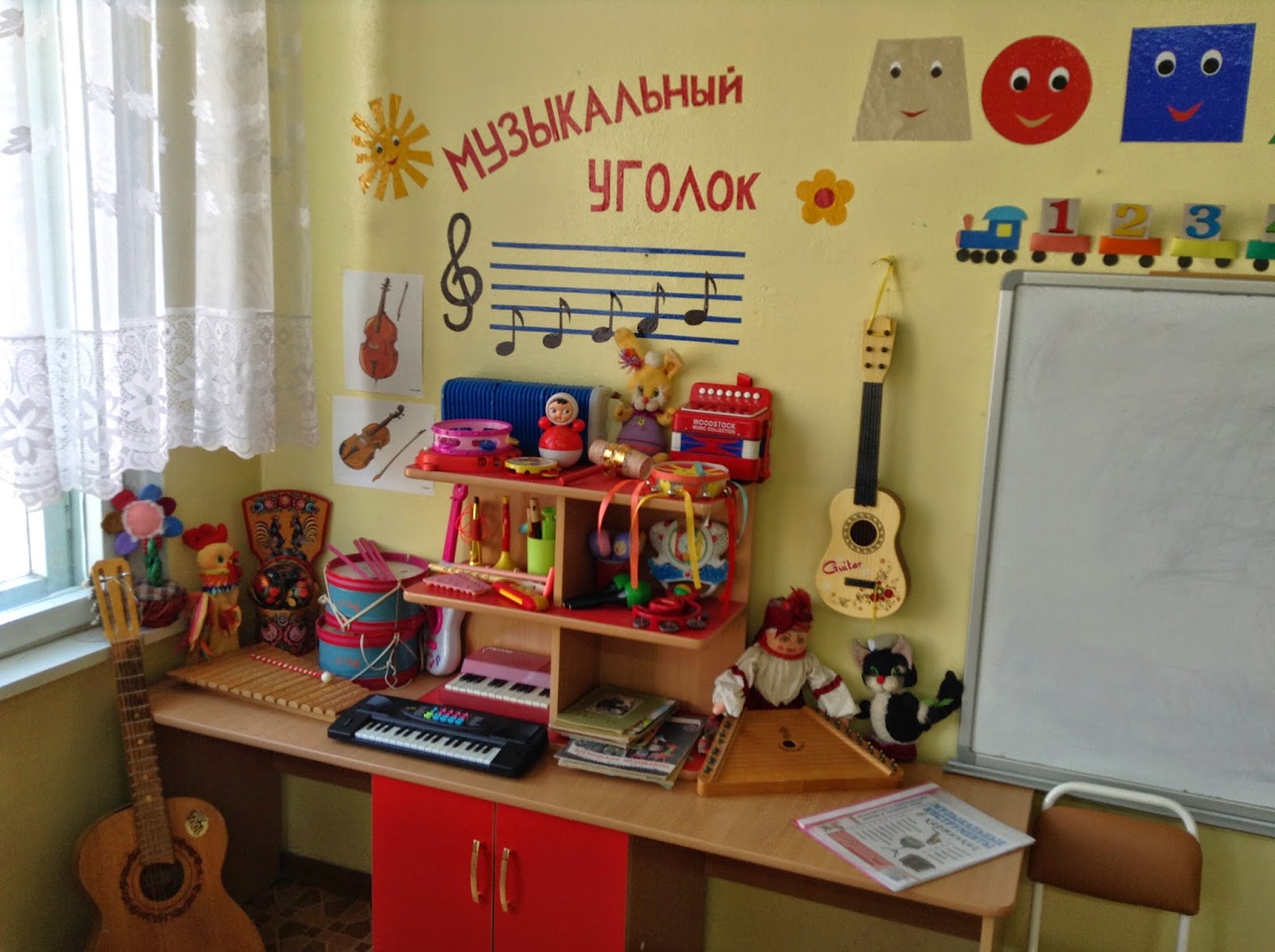 Музыкальный уголок в детском