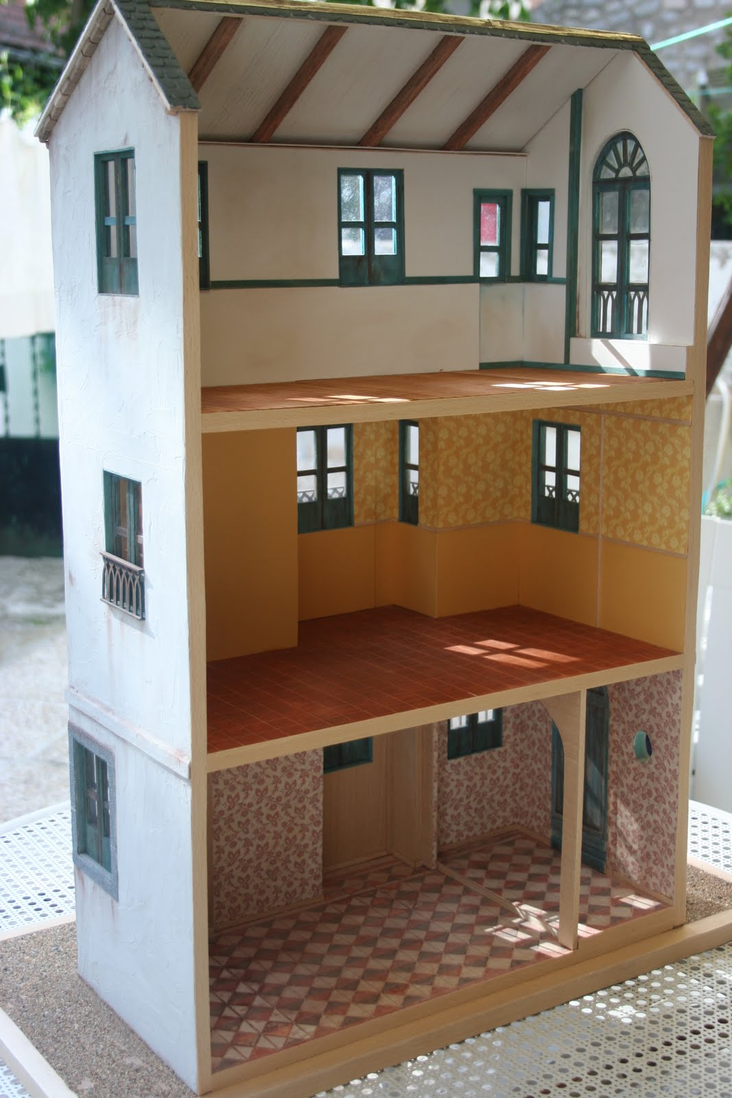 Miniaturas Concha G. Enriquez: La casa azul terminada