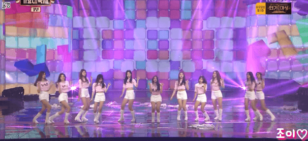 현재형으로 볼날이 얼마 남지않은 아이오아이 가요대축제 단체샷모음.gif | 인스티즈